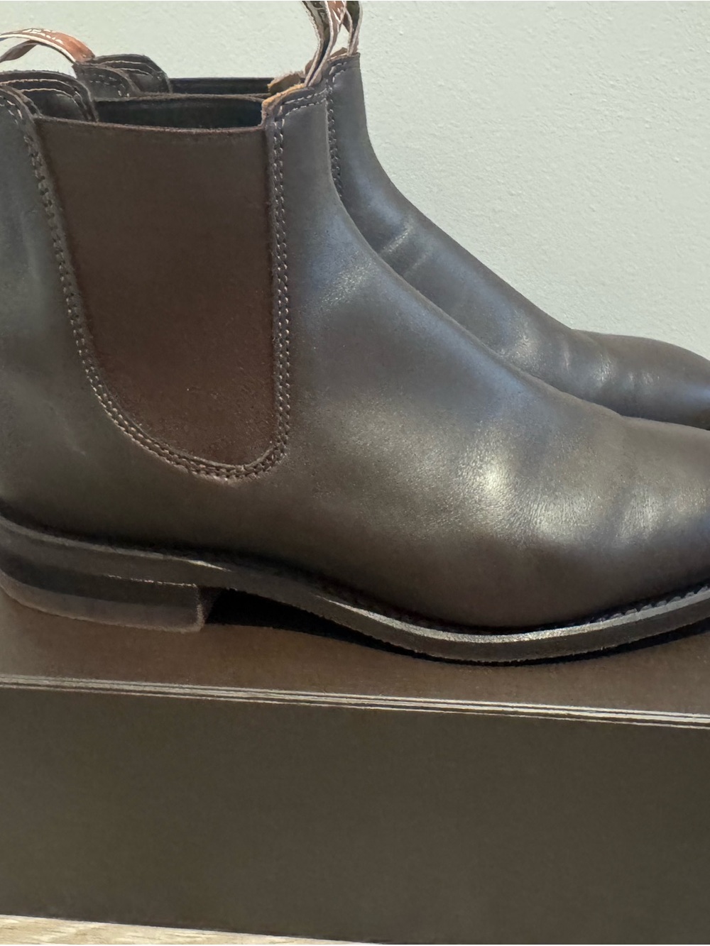 RM Williams Comfort Craftsman Chelsea Boots UK 8 - Chestnut 9/10